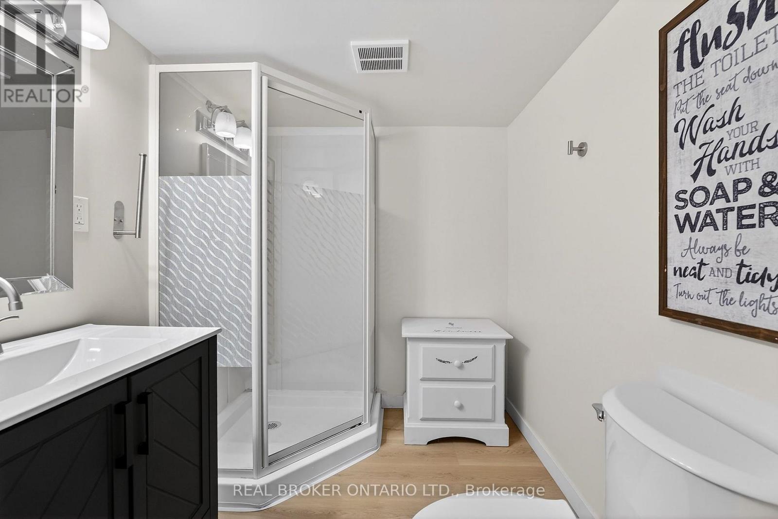 55 Thomas Street, St. Catharines, Ontario  L2R 6L8 - Photo 27 - X12699390