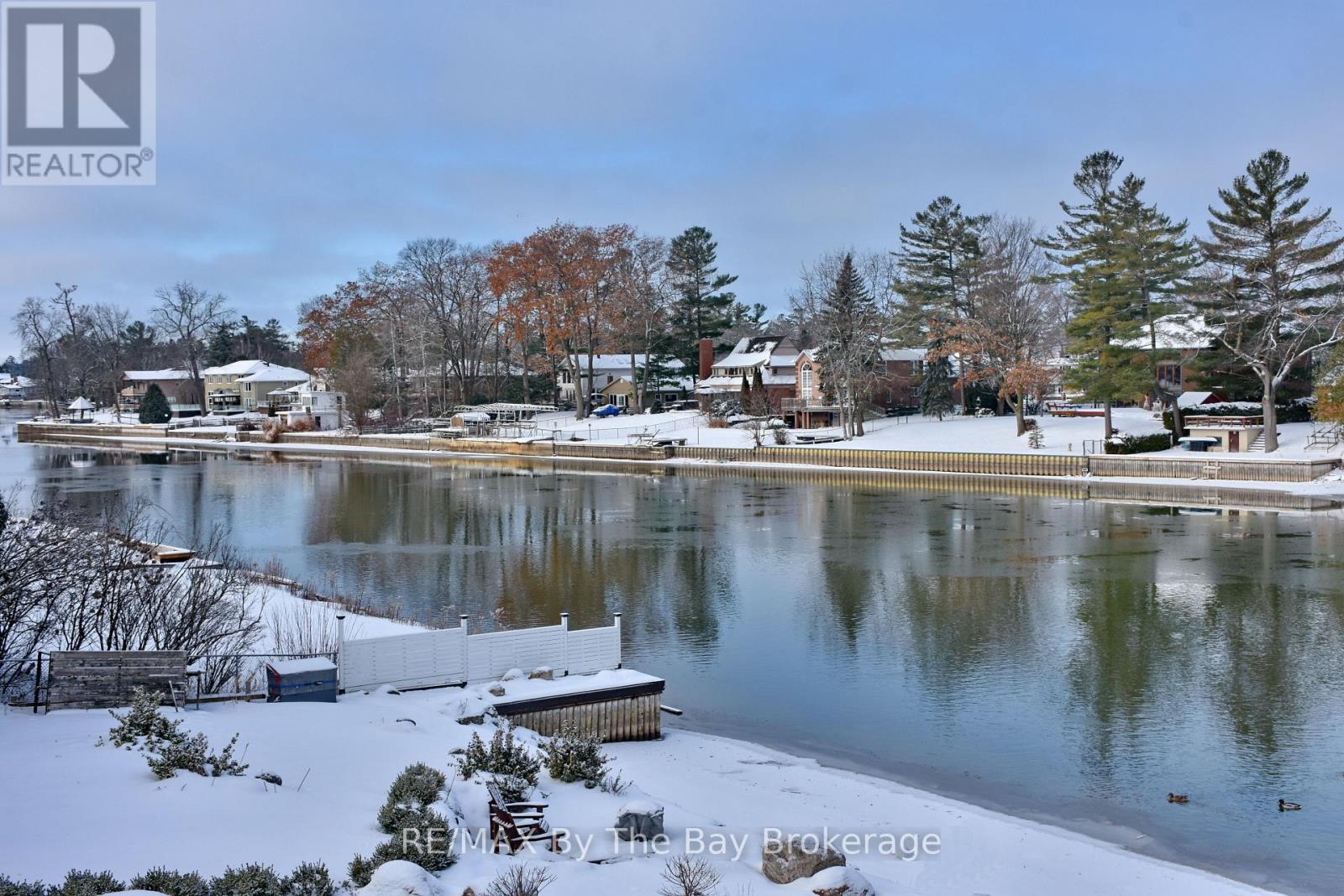 18 Edgewater Road, Wasaga Beach, Ontario  L9Z 2W3 - Photo 5 - S12699728