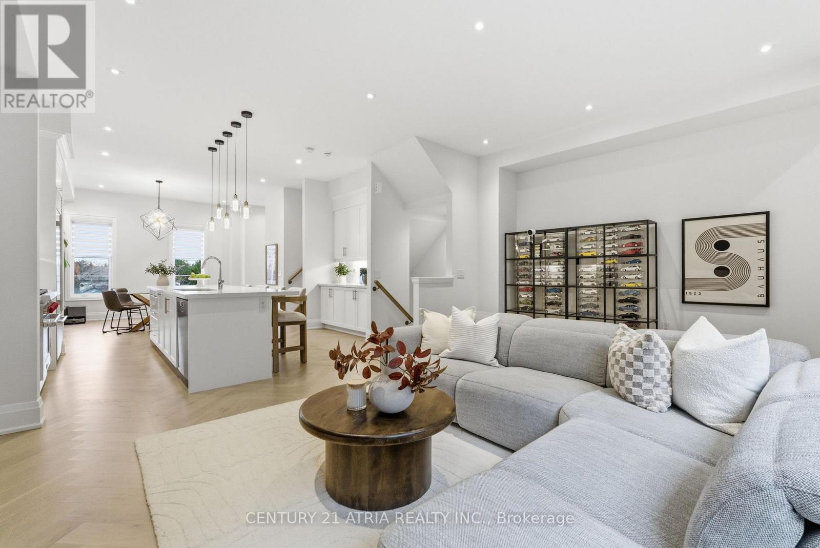 9404 Bayview Avenue, Richmond Hill, Ontario  L4C 4Z2 - Photo 5 - N12699244