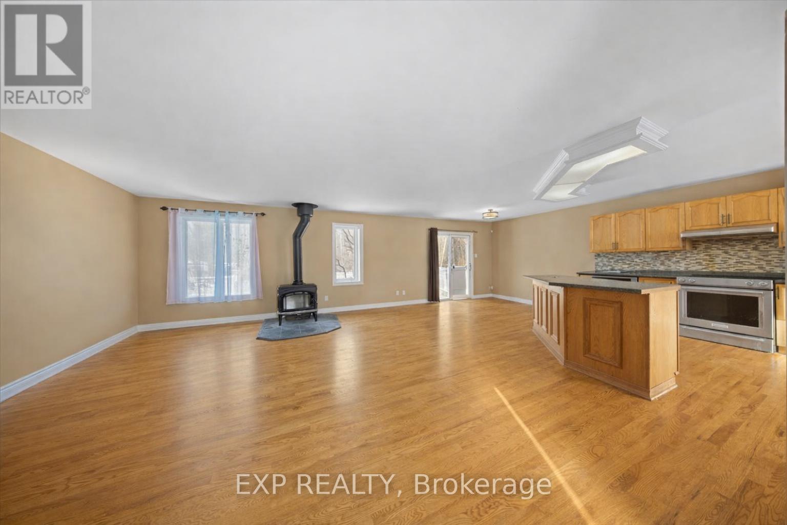 723 Route 200 Road, Russell, Ontario  K4R 1E5 - Photo 7 - X12699552