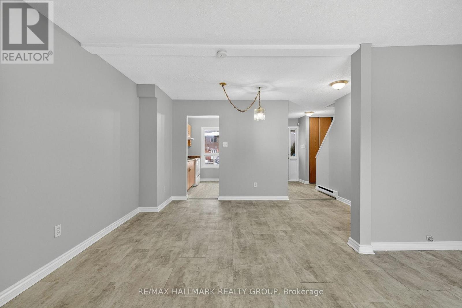 3219 Stockton Drive, Ottawa, Ontario  K1T 1S3 - Photo 10 - X12699594