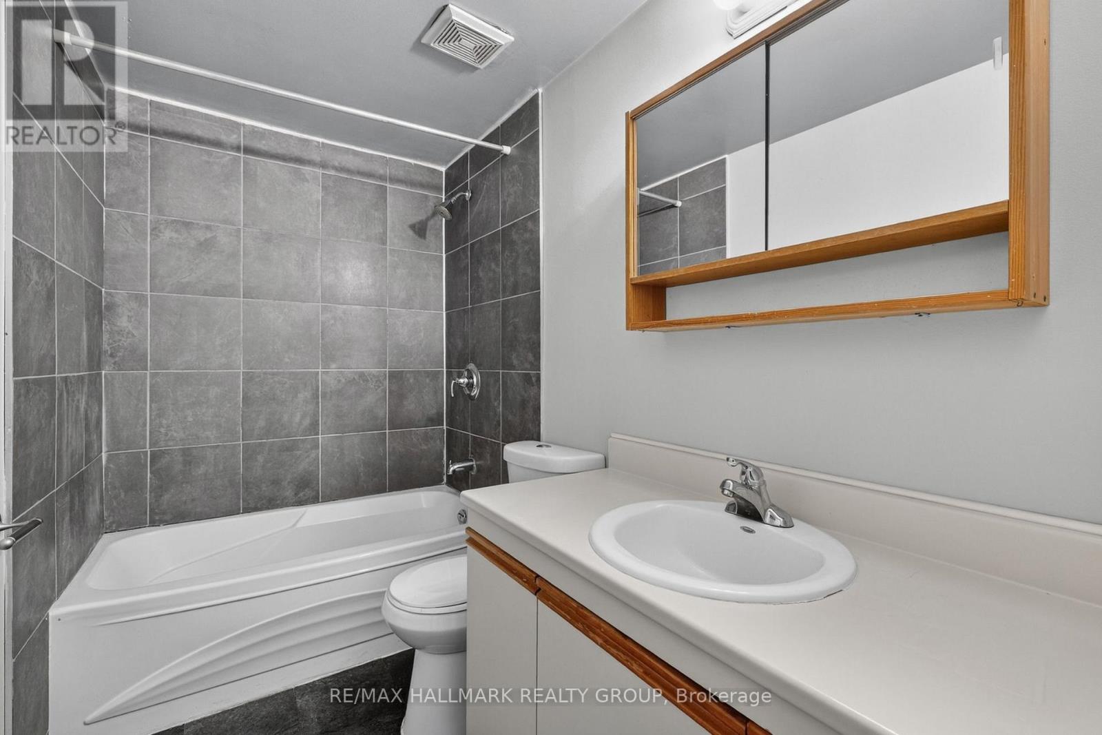 3219 Stockton Drive, Ottawa, Ontario  K1T 1S3 - Photo 33 - X12699594