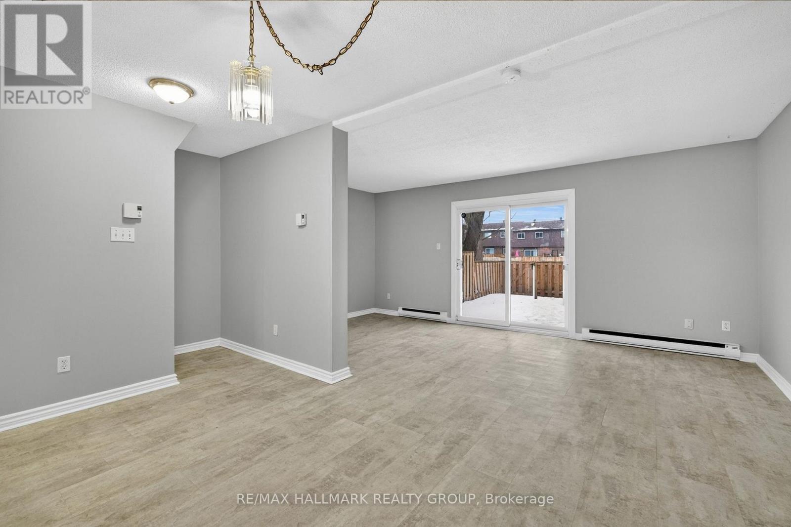 3219 Stockton Drive, Ottawa, Ontario  K1T 1S3 - Photo 8 - X12699594