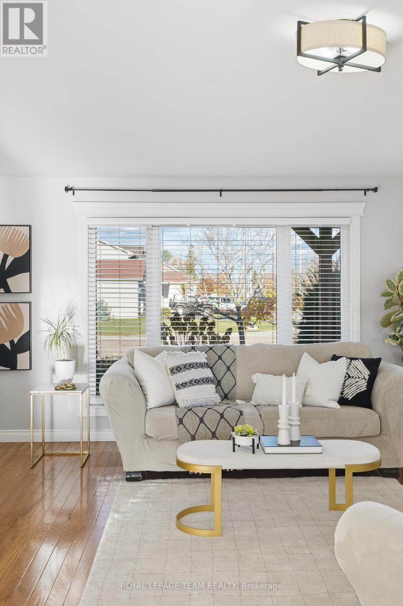 116 Mclachlin Street S, Arnprior, Ontario  K7S 3Y5 - Photo 8 - X12699672