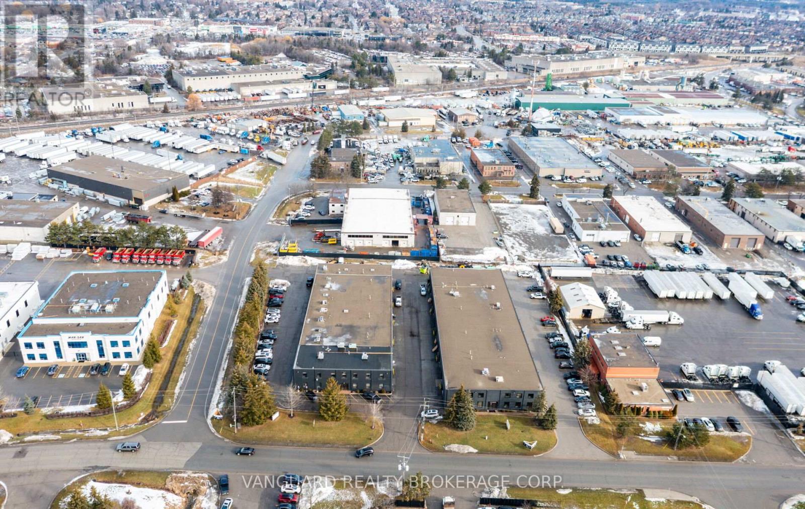 7-8 - 13 HOLLAND DRIVE, Caledon, Ontario