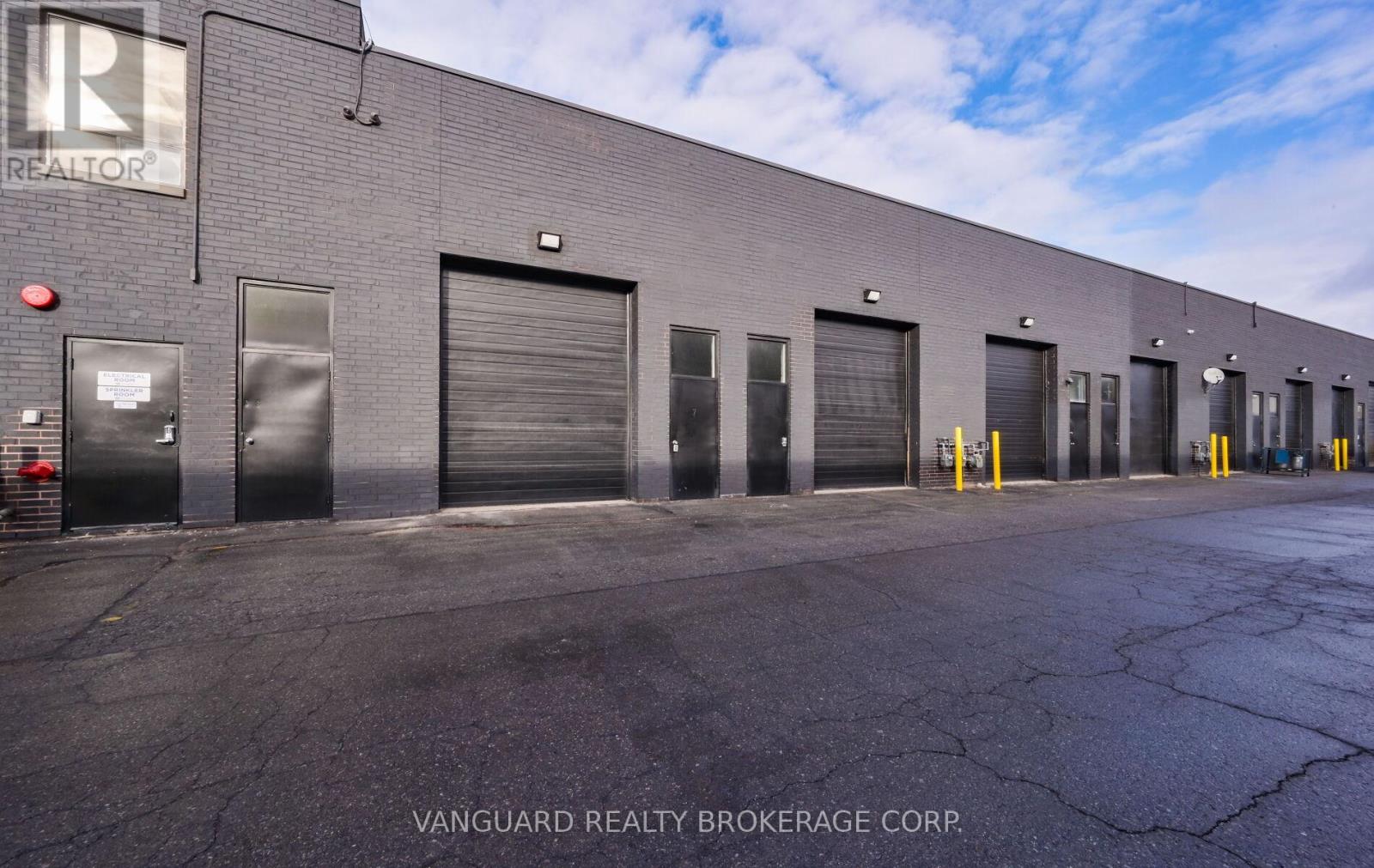 7-8 - 13 Holland Drive, Caledon, Ontario  L7E 1G7 - Photo 35 - W12663296