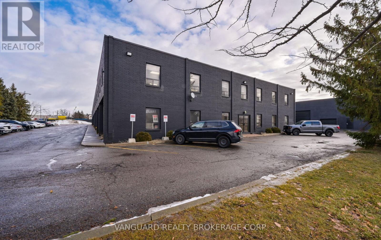 7-8 - 13 Holland Drive, Caledon, Ontario  L7E 1G7 - Photo 11 - W12663296