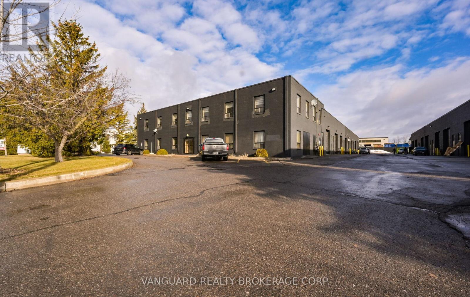 7-8 - 13 Holland Drive, Caledon, Ontario  L7E 1G7 - Photo 9 - W12663296