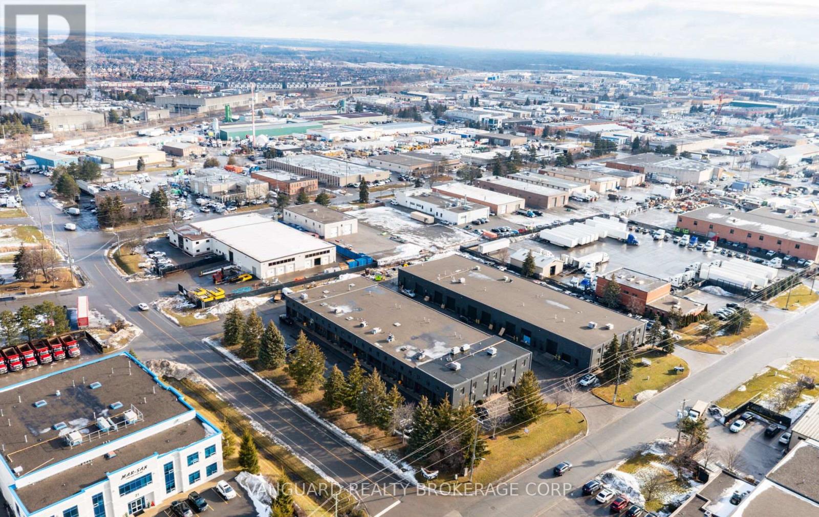 7-8 - 13 Holland Drive, Caledon, Ontario  L7E 1G7 - Photo 2 - W12663296