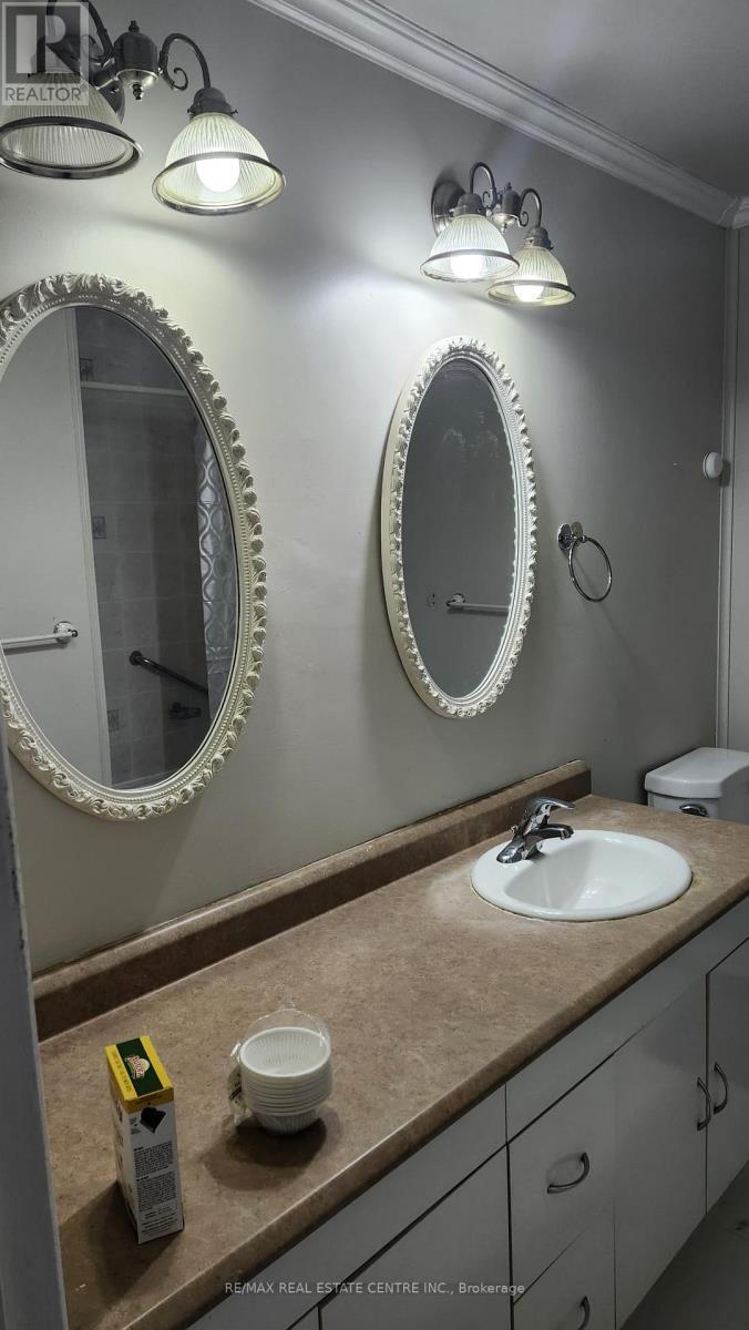 Upper - 23 Avondale Boulevard, Brampton, Ontario  L6T 1H1 - Photo 12 - W12669478