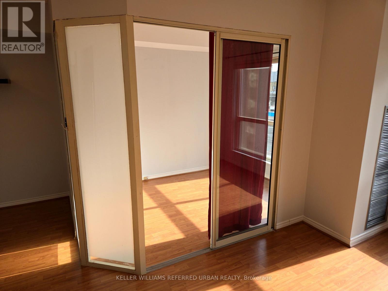 419 - 25 The Esplanade, Toronto, Ontario  M5E 1W5 - Photo 6 - C12594024