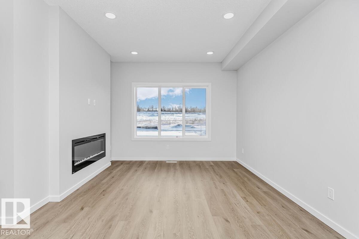 317 Edgemont Dr Nw, Edmonton, Alberta  T6M 3G7 - Photo 7 - E4470126