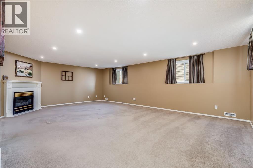 1808 Meadowbrook Gate Se, Airdrie, Alberta  T4A 2B4 - Photo 24 - A2269704