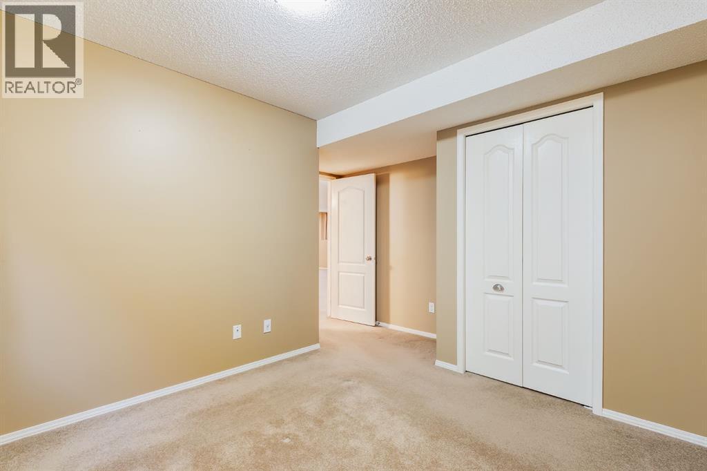 1808 Meadowbrook Gate Se, Airdrie, Alberta  T4A 2B4 - Photo 30 - A2269704