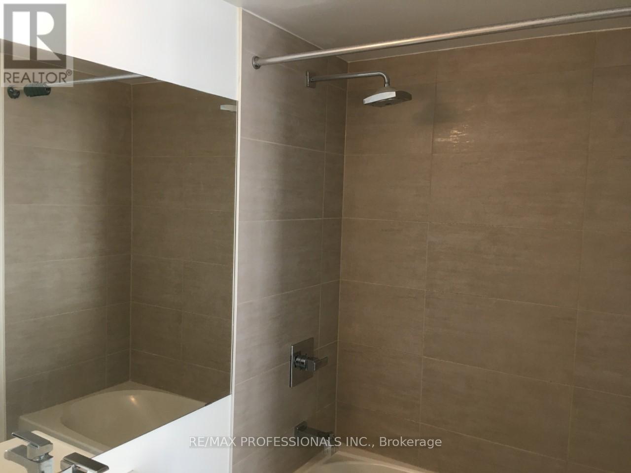 1001 - 478 King Street W, Toronto, Ontario  M5V 0A8 - Photo 9 - C12699440