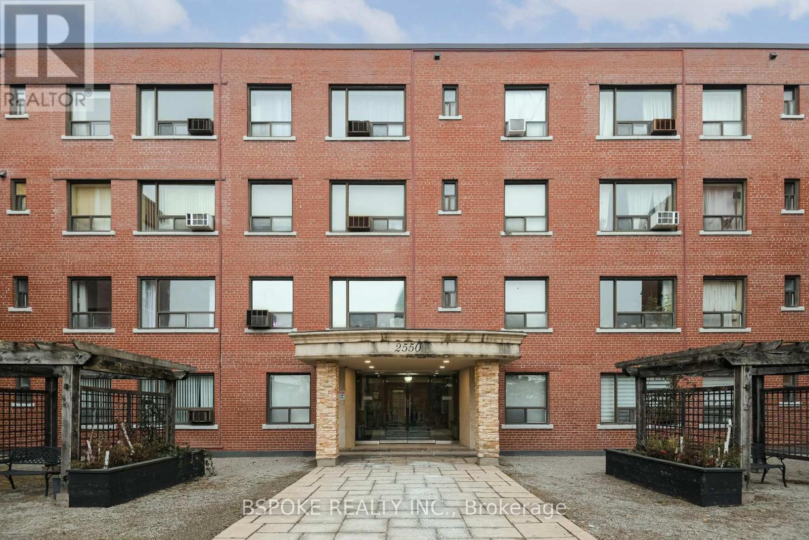 405 - 2550 Bathurst Street N, Toronto, Ontario  M6B 2Z2 - Photo 3 - C12699530