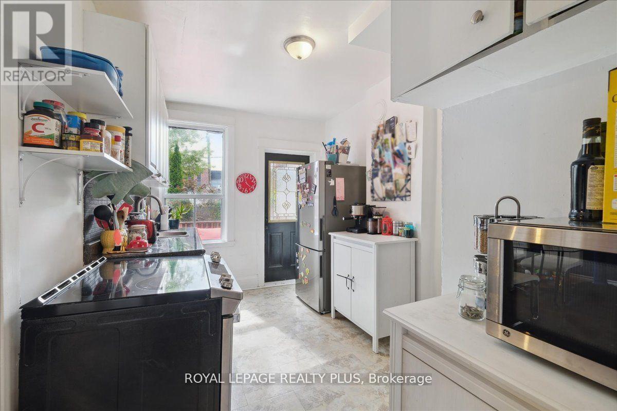 350 Albany Avenue, Toronto, Ontario  M5R 3C9 - Photo 12 - C12699570