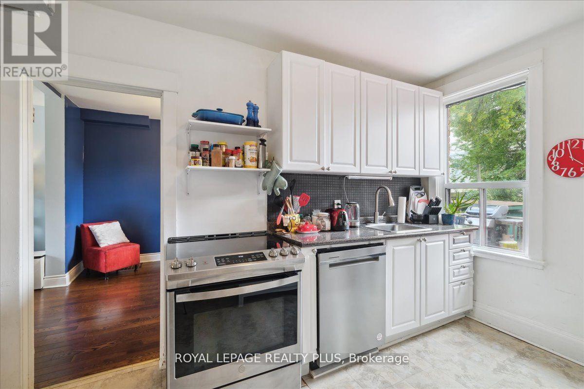 350 Albany Avenue, Toronto, Ontario  M5R 3C9 - Photo 14 - C12699570