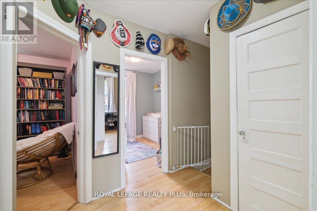 350 Albany Avenue, Toronto, Ontario  M5R 3C9 - Photo 16 - C12699570