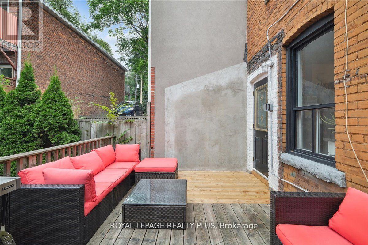 350 Albany Avenue, Toronto, Ontario  M5R 3C9 - Photo 31 - C12699570