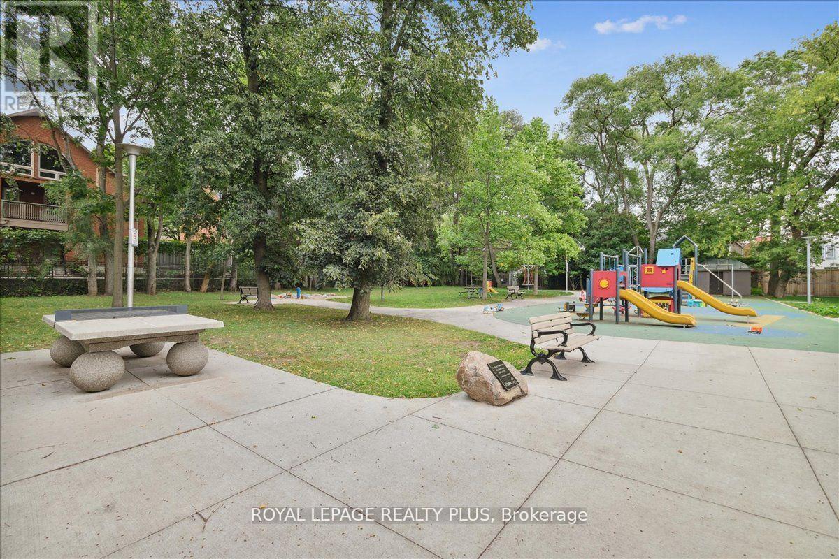 350 Albany Avenue, Toronto, Ontario  M5R 3C9 - Photo 36 - C12699570