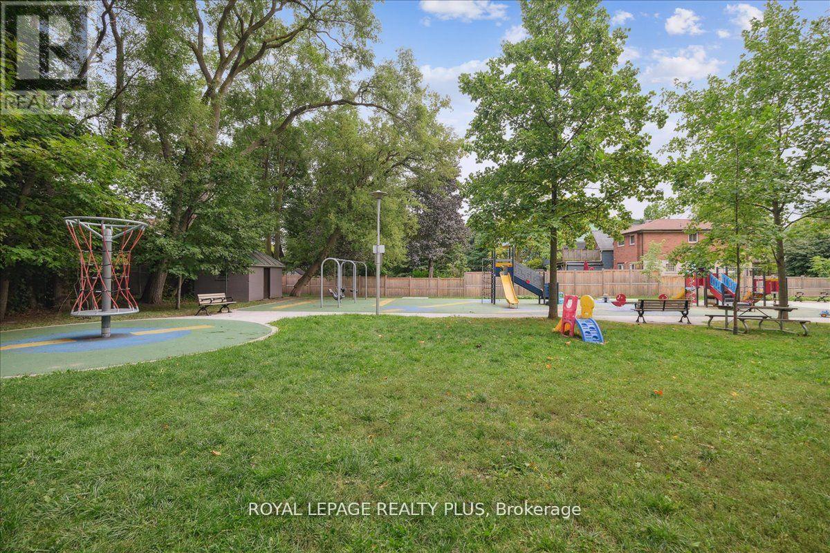 350 Albany Avenue, Toronto, Ontario  M5R 3C9 - Photo 38 - C12699570