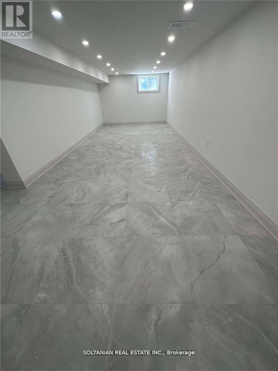 Lower - 179 Willowdale Avenue, Toronto, Ontario  M2N 4Y9 - Photo 2 - C12699698