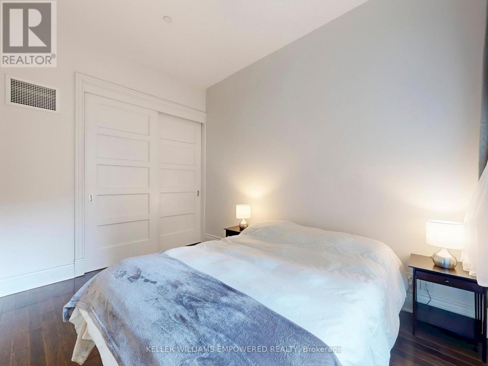 522 - 22 Leader Lane, Toronto, Ontario  M5E 0B2 - Photo 17 - C12699708