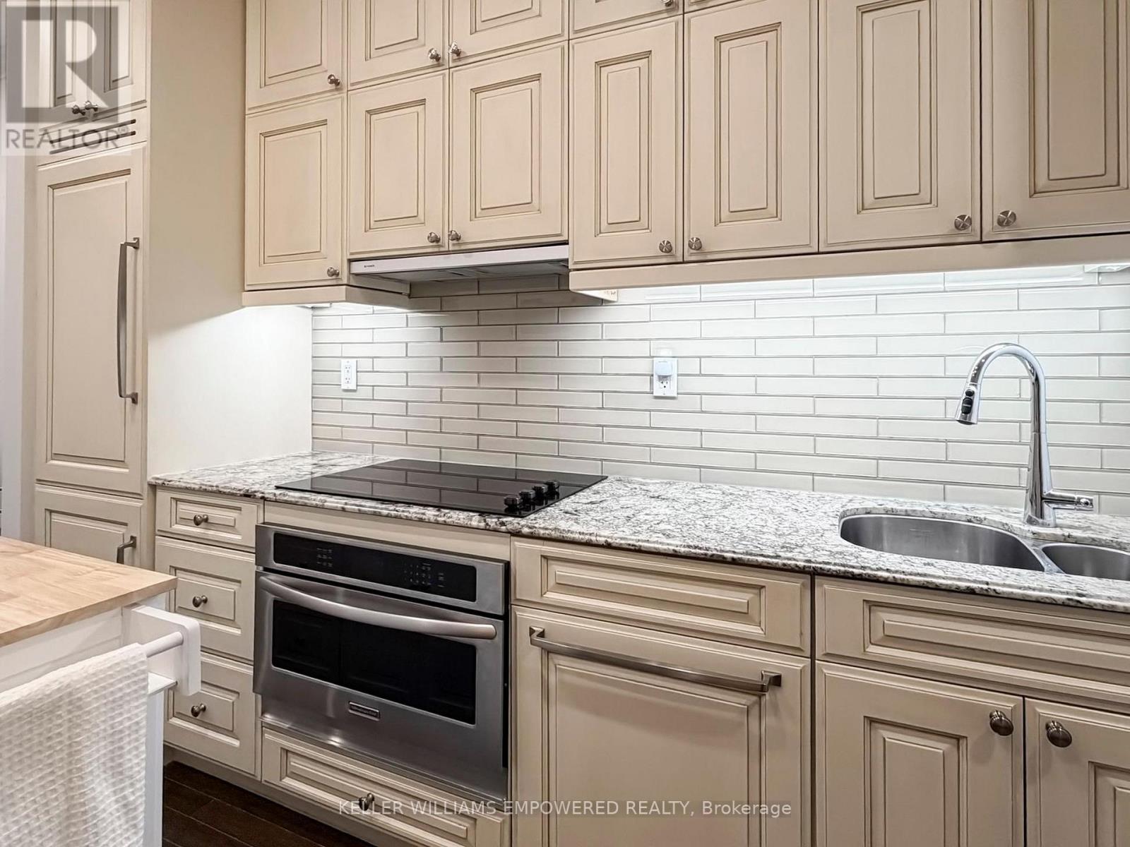 522 - 22 Leader Lane, Toronto, Ontario  M5E 0B2 - Photo 8 - C12699708