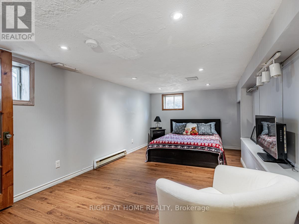 110a Harewood Avenue, Toronto, Ontario  M1M 2R5 - Photo 11 - E12699506