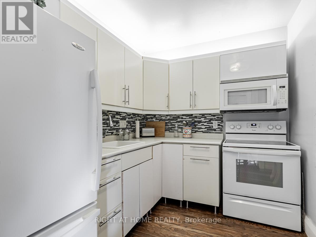 110a Harewood Avenue, Toronto, Ontario  M1M 2R5 - Photo 6 - E12699506