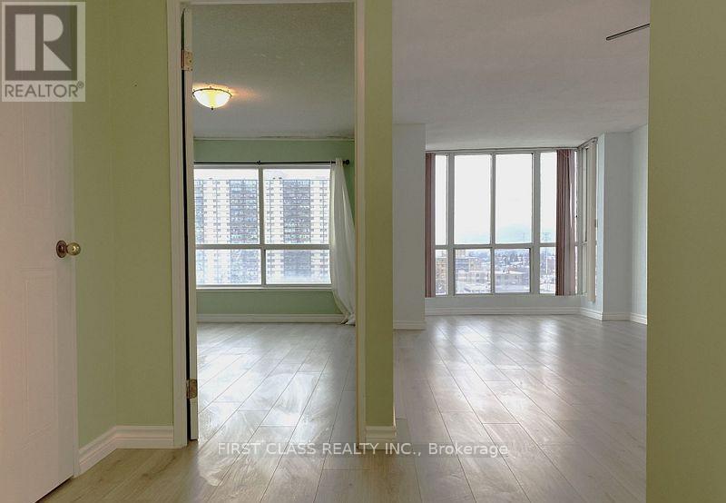 911 - 1470 Midland Avenue, Toronto, Ontario  M1P 4Z4 - Photo 2 - E12699560