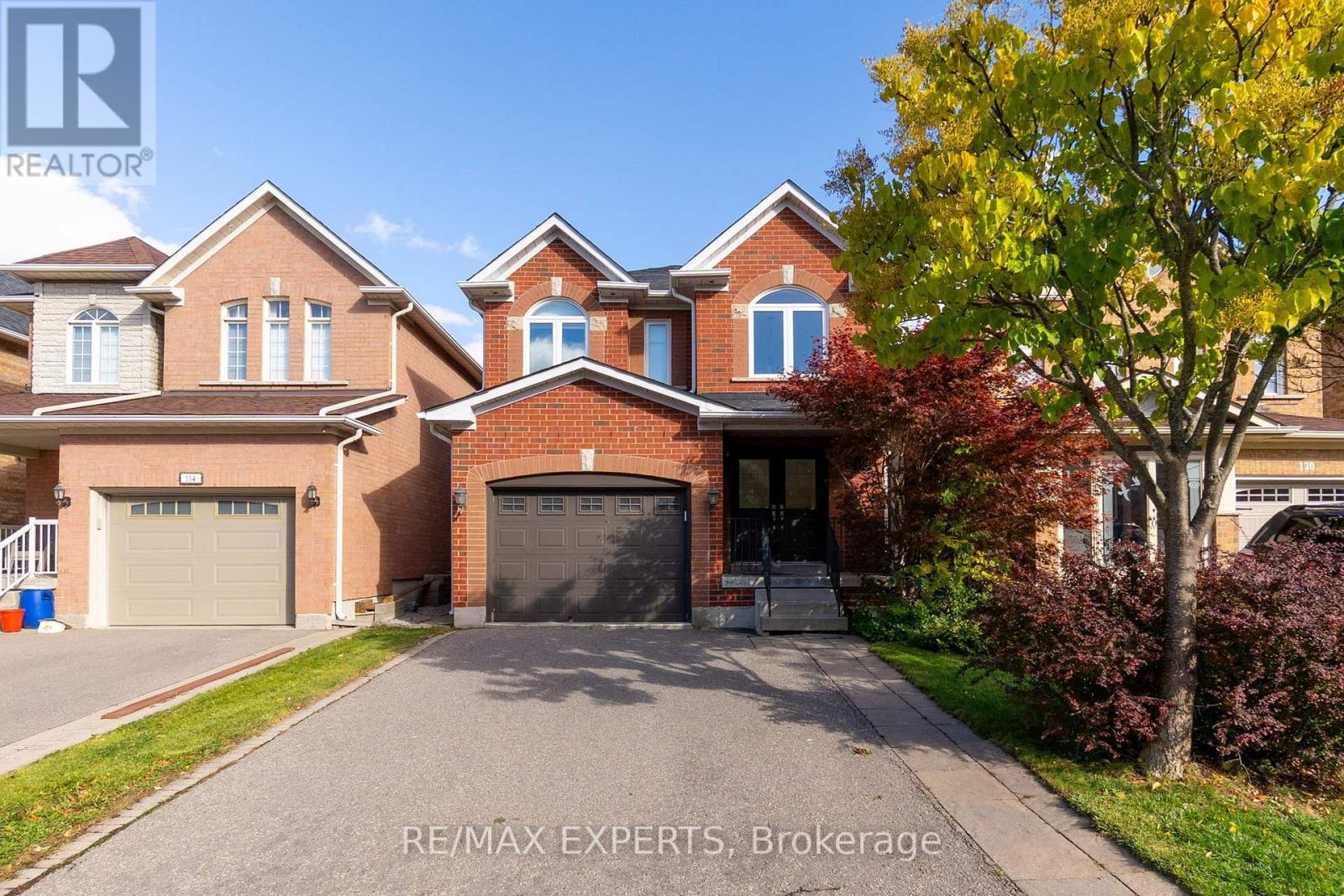 118 Kayla Crescent, Vaughan, Ontario  L6A 3P4 - Photo 2 - N12699528