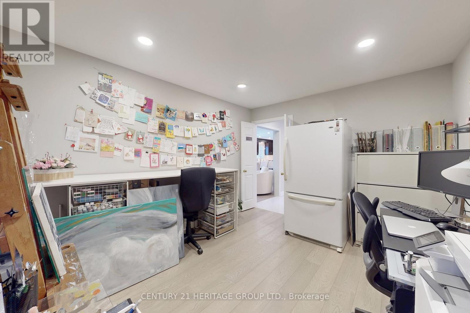 335 Fern Avenue, Richmond Hill, Ontario  L4C 8P6 - Photo 15 - N12699734