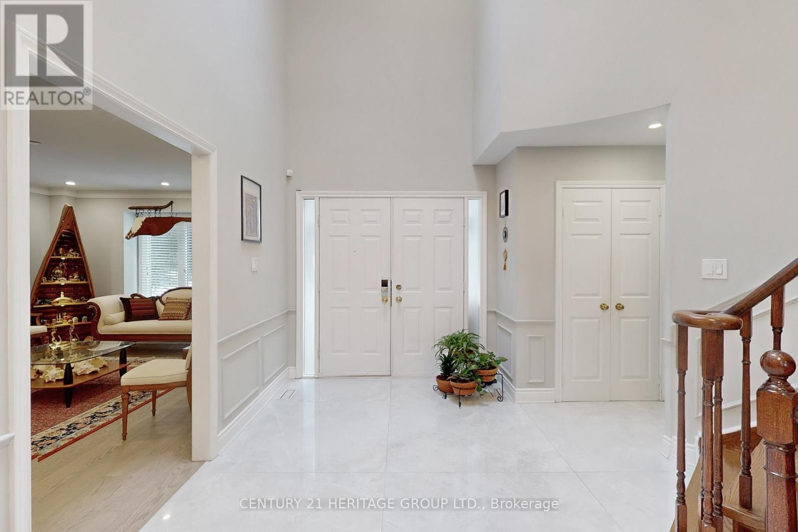 335 Fern Avenue, Richmond Hill, Ontario  L4C 8P6 - Photo 18 - N12699734