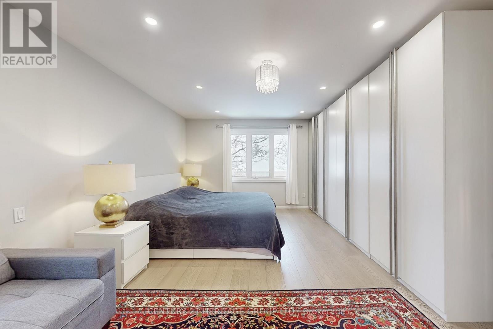 335 Fern Avenue, Richmond Hill, Ontario  L4C 8P6 - Photo 21 - N12699734