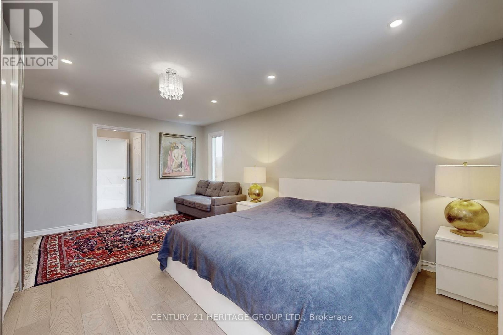 335 Fern Avenue, Richmond Hill, Ontario  L4C 8P6 - Photo 22 - N12699734