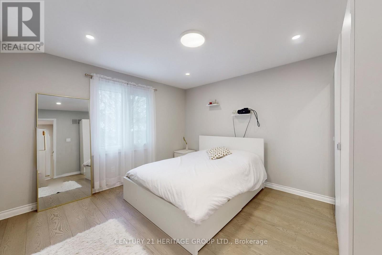 335 Fern Avenue, Richmond Hill, Ontario  L4C 8P6 - Photo 28 - N12699734