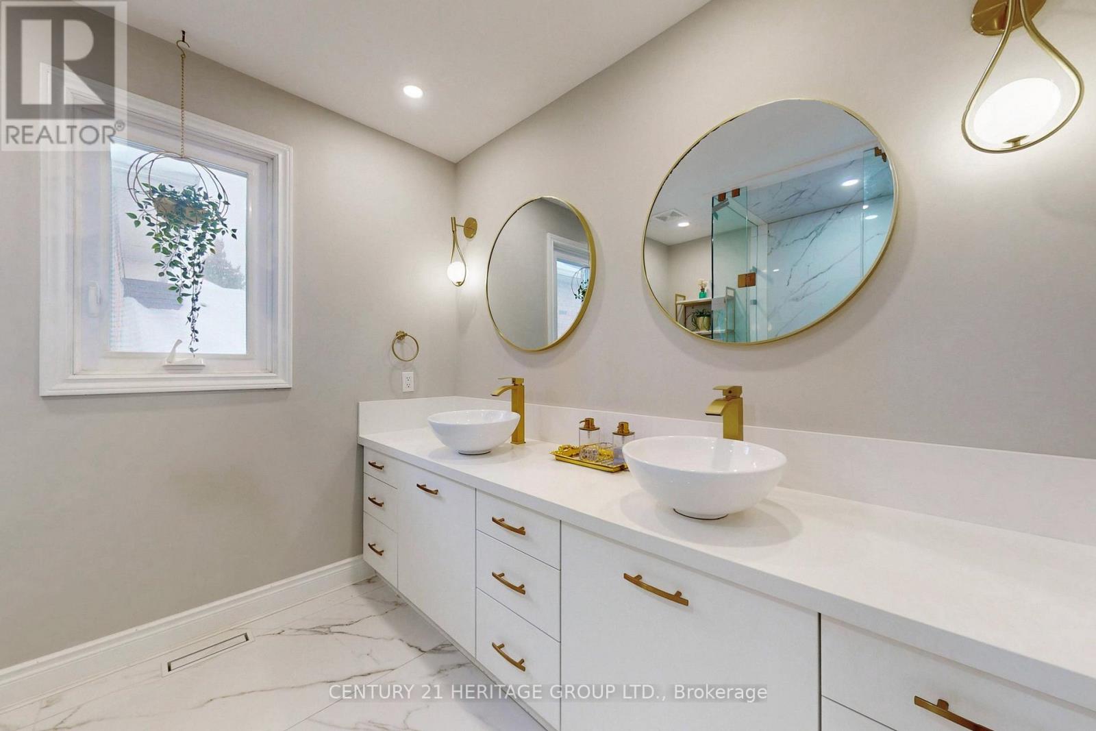 335 Fern Avenue, Richmond Hill, Ontario  L4C 8P6 - Photo 30 - N12699734