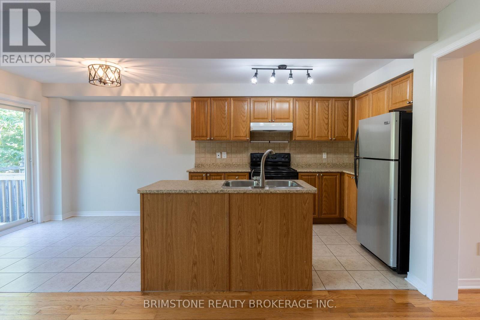 89 Winchester Terrace, Barrie (Innis-Shore), Ontario  L4M 0C8 - Photo 8 - S12699500