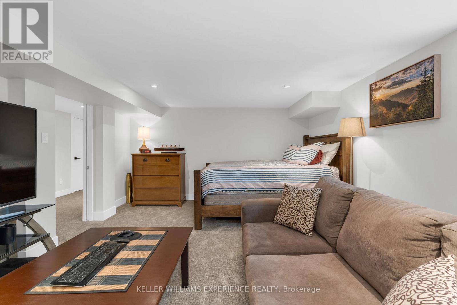 51 Fittons Road E, Orillia, Ontario  L3V 2J2 - Photo 12 - S12699616