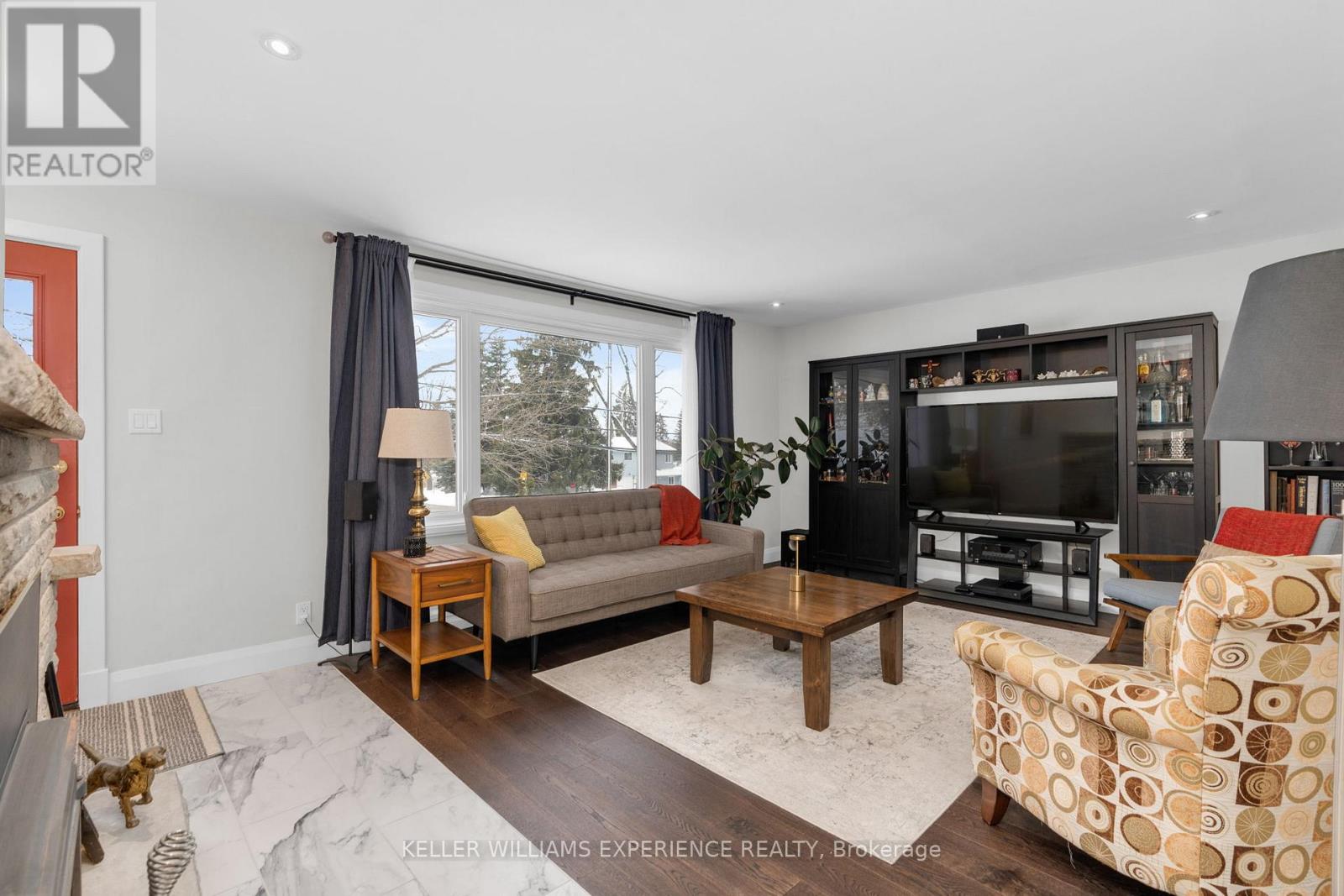 51 Fittons Road E, Orillia, Ontario  L3V 2J2 - Photo 2 - S12699616