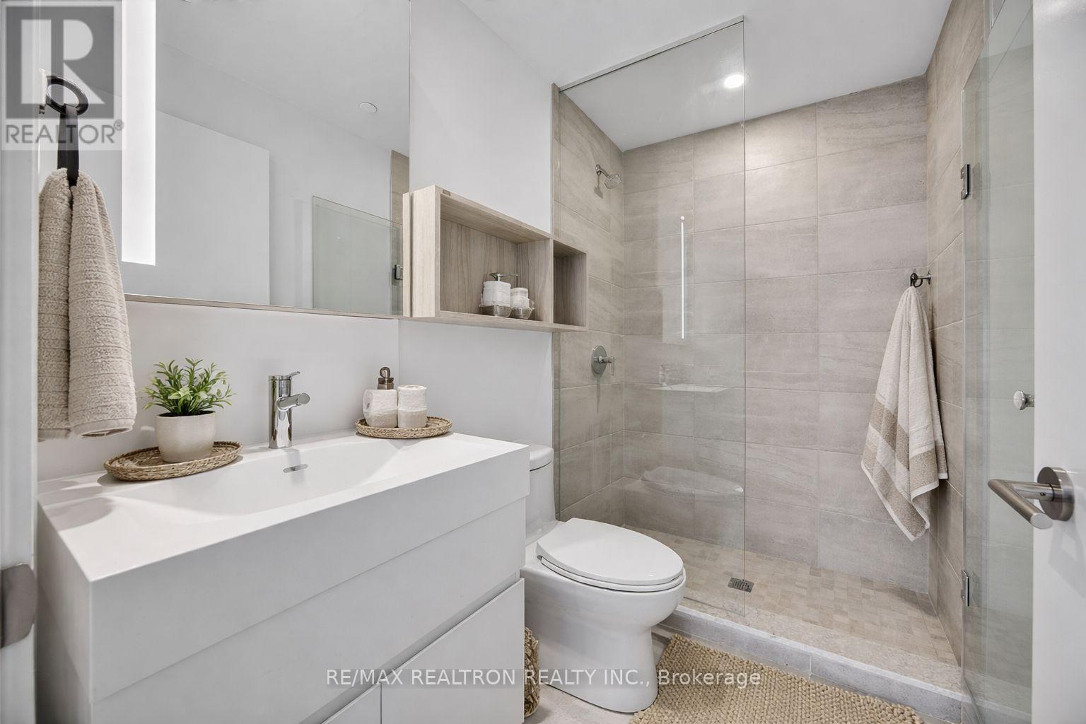 2506 - 39 Mary Street, Barrie, Ontario  L4N 1S9 - Photo 4 - S12699688