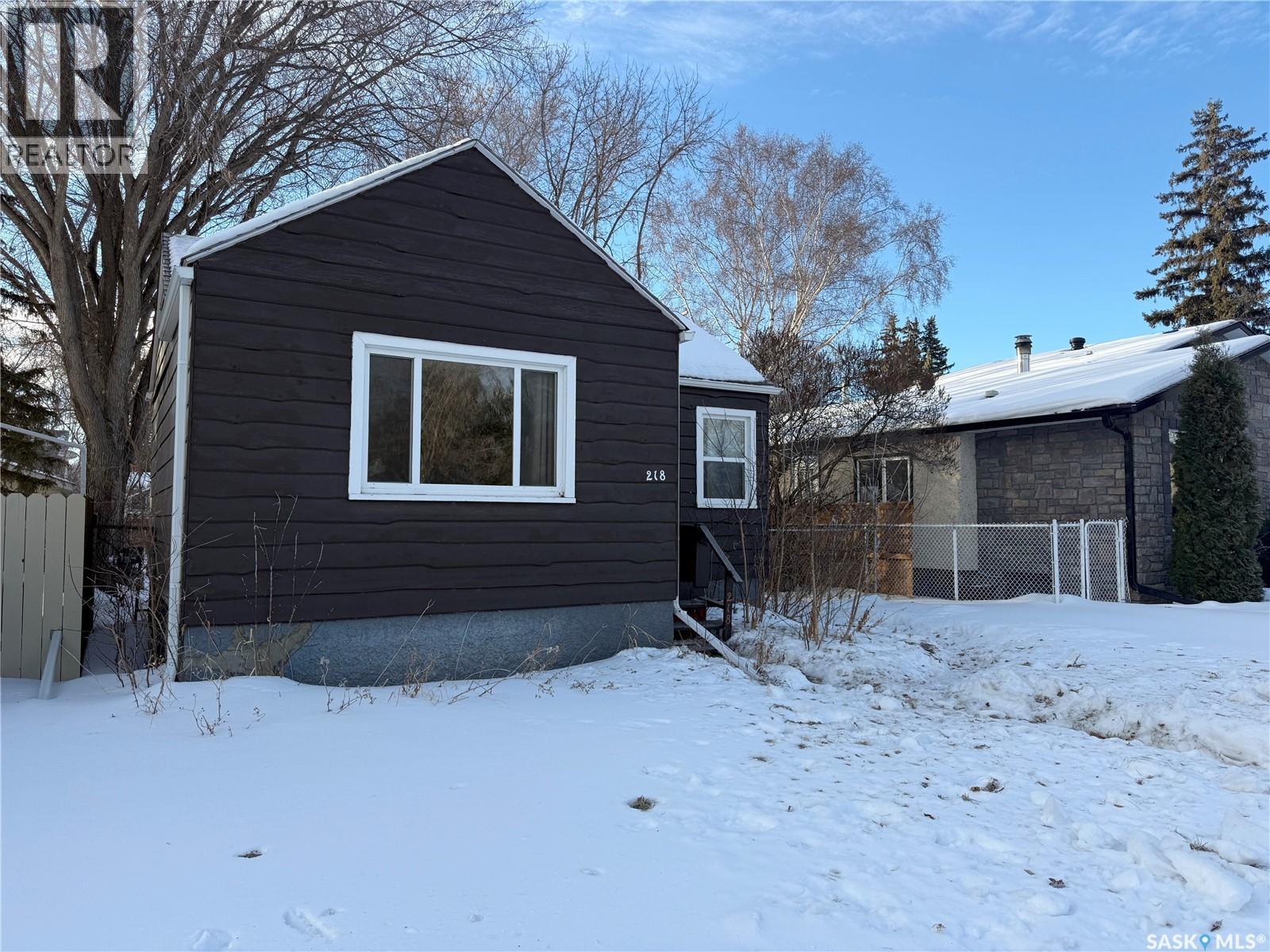 218 Hilliard Street E, Saskatoon, Saskatchewan  S7J 0E4 - Photo 3 - SK026701