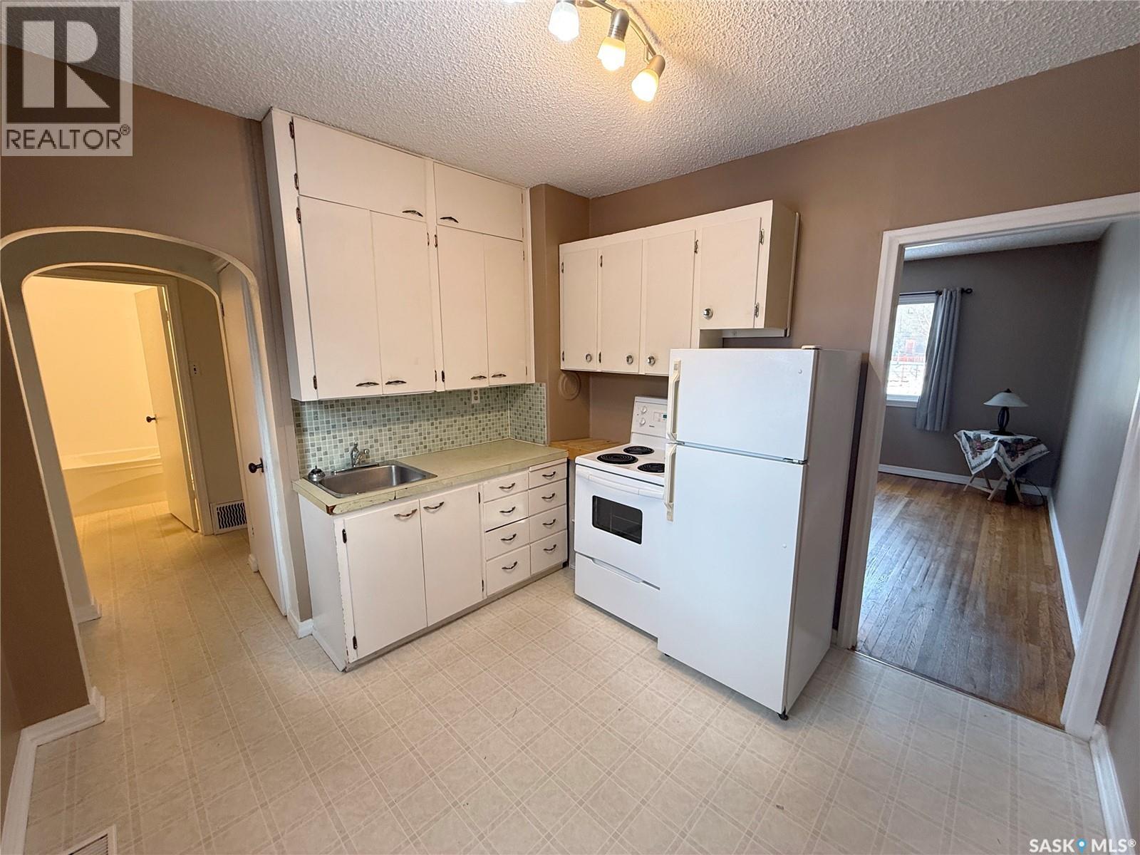 218 Hilliard Street E, Saskatoon, Saskatchewan  S7J 0E4 - Photo 9 - SK026701