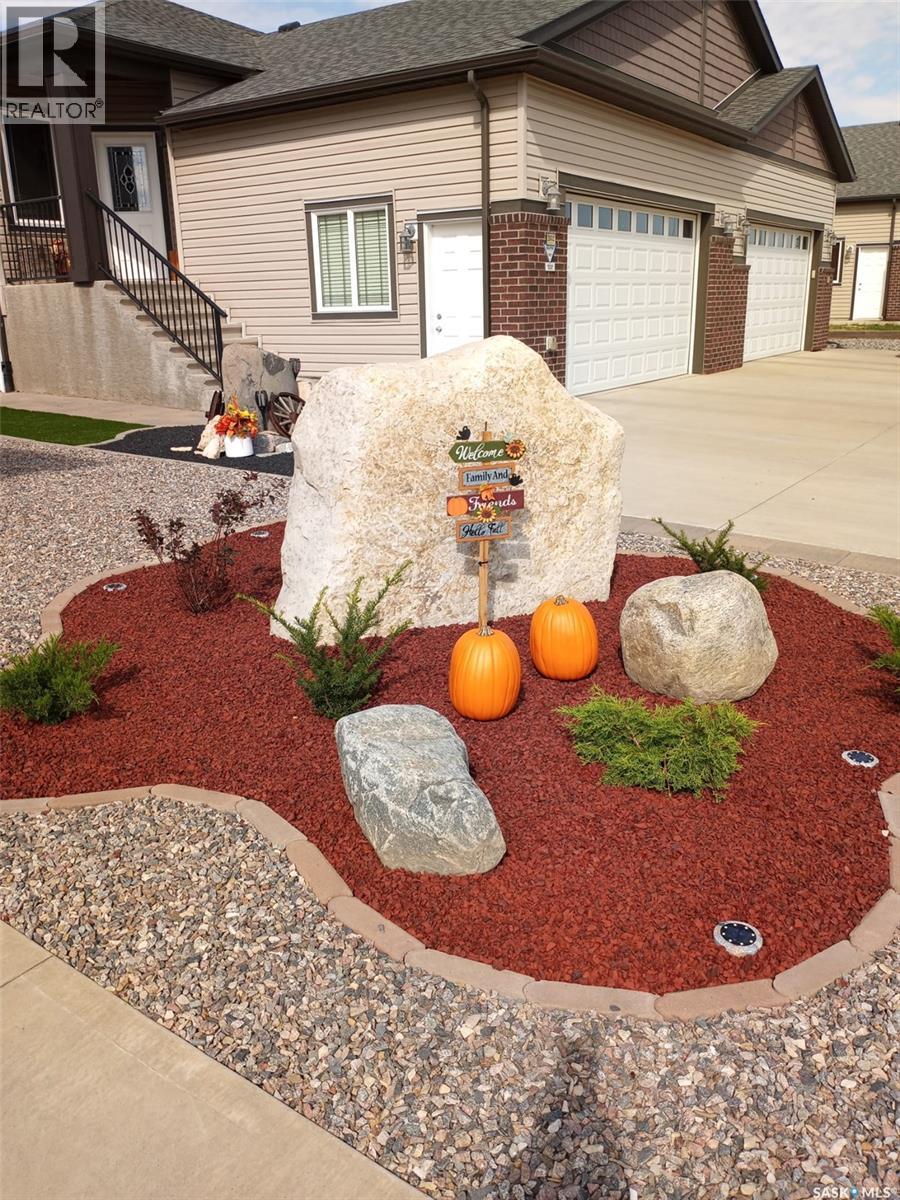 2030 Nicholson Road, Estevan, Saskatchewan  S4A 2Y3 - Photo 2 - SK026877