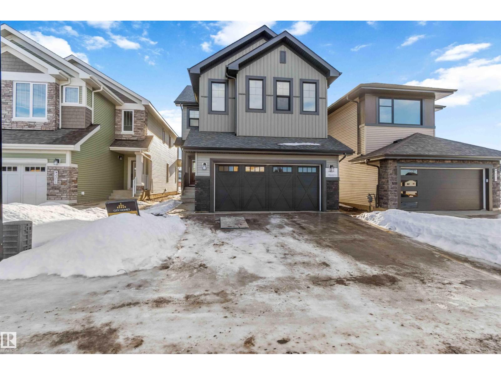 2215 4 AV SW, Edmonton, Alberta