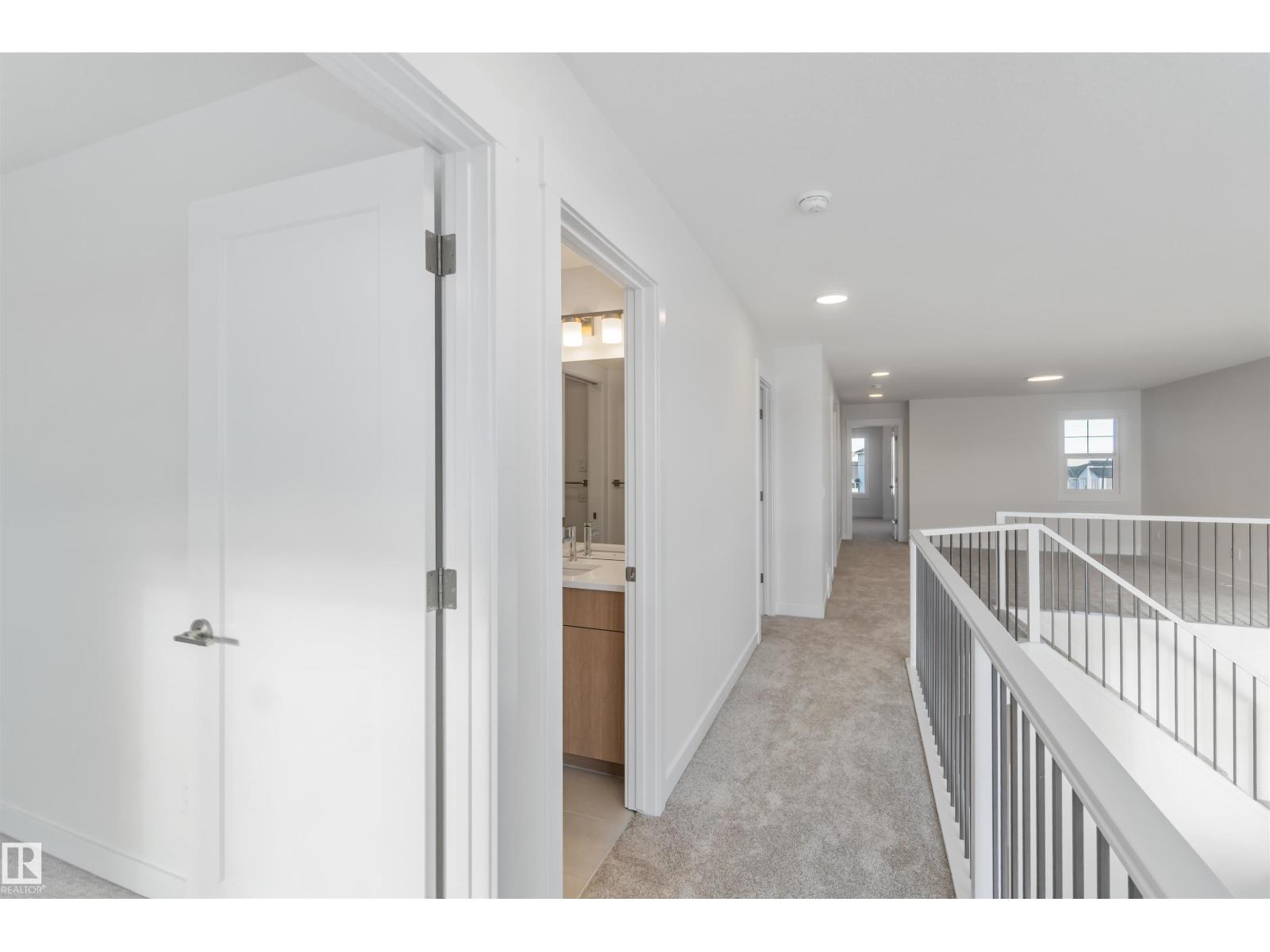 2215 4 Av Sw, Edmonton, Alberta  T6X 3L4 - Photo 24 - E4470133