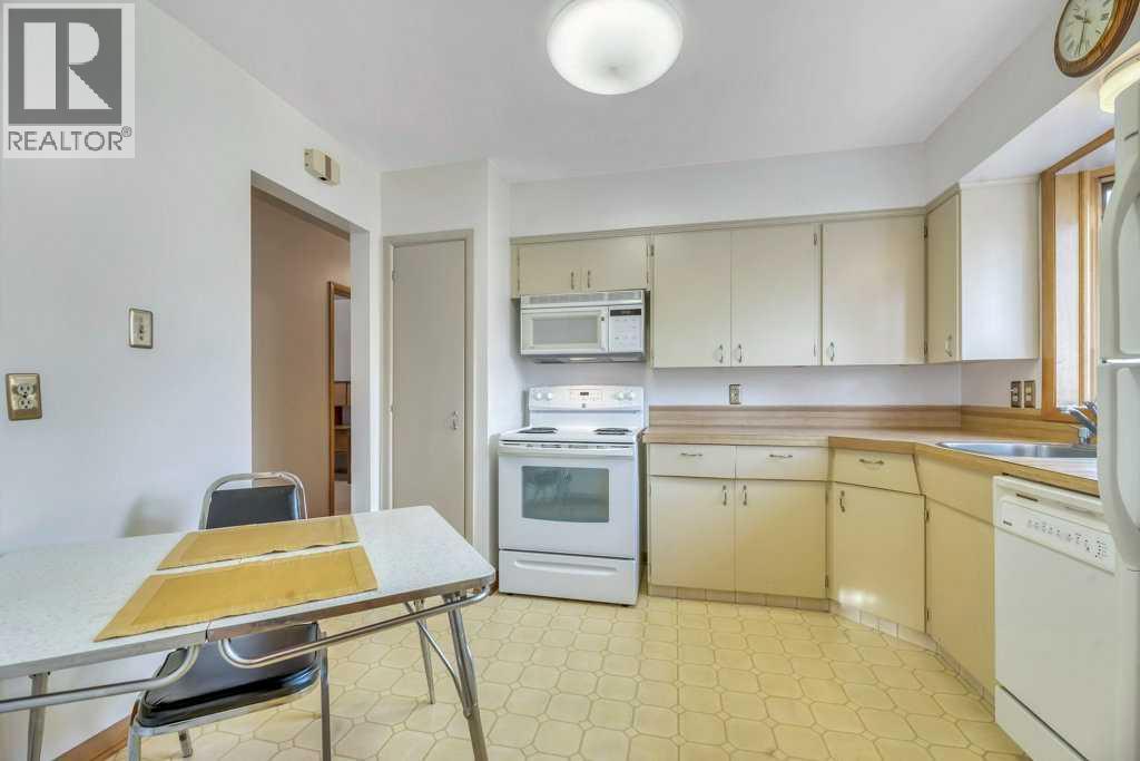 30 Butler Crescent Nw, Calgary, Alberta  T2L 1K3 - Photo 7 - A2270198