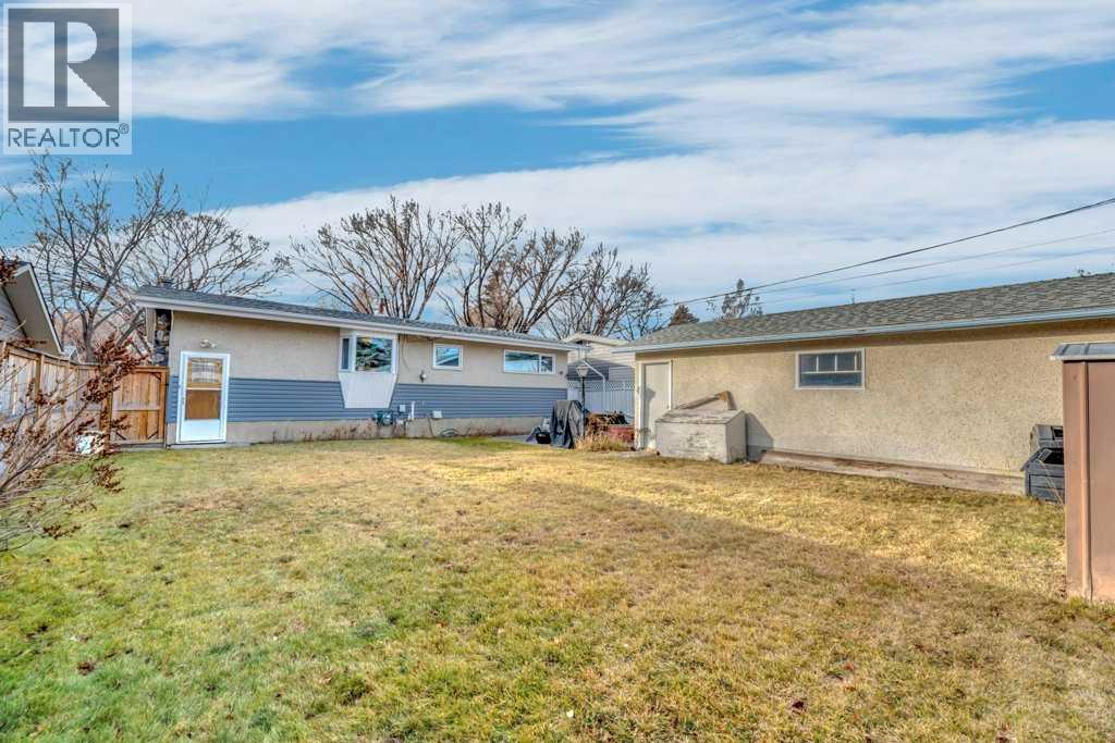 30 Butler Crescent Nw, Calgary, Alberta  T2L 1K3 - Photo 27 - A2270198